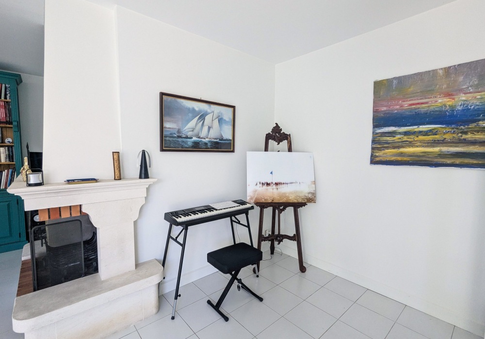 Maison de charme rénovée avec jardin proche centre - photo 5